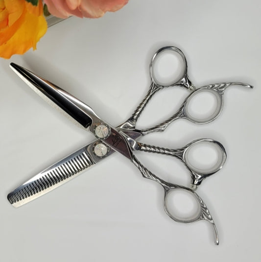 Scissors and Thinning Shears .